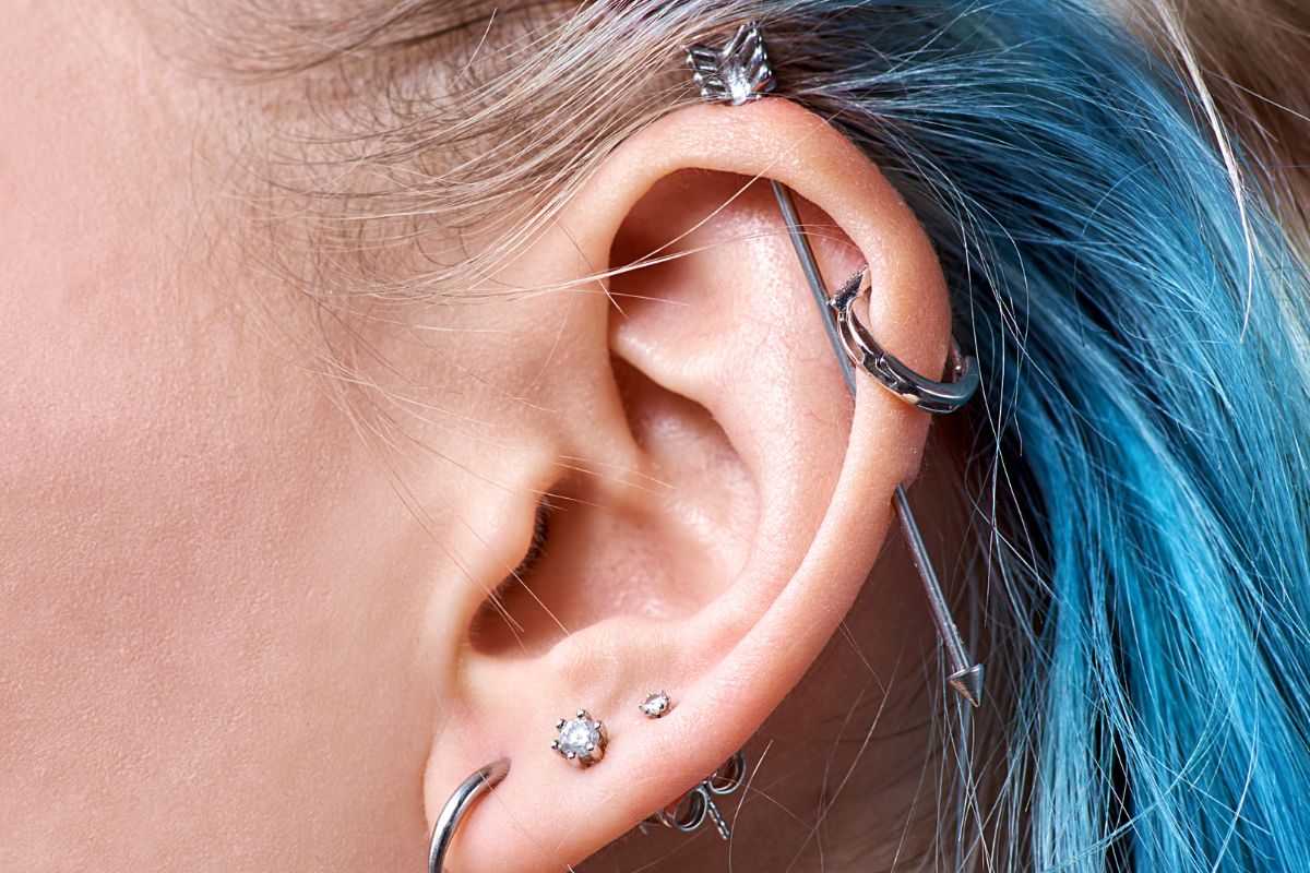 How Artists Can Use Stretch Earrings as Wearable Art